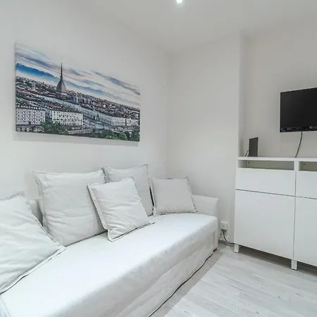 Crocetta District! Bright & Roomy * Torino