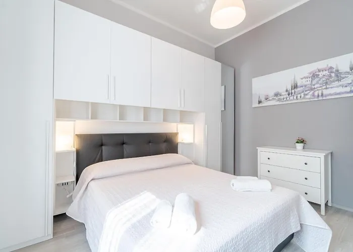 Lägenhet Guesthost - Crocetta District! Bright & Roomy