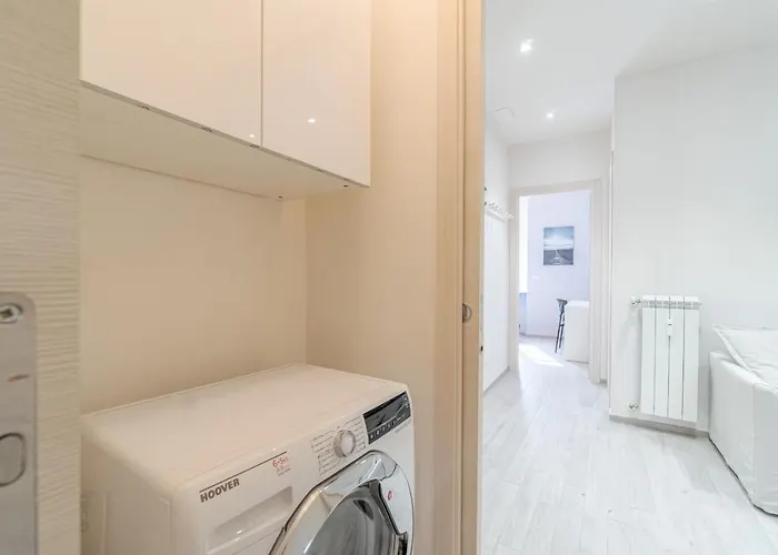Guesthost - Crocetta District! Bright & Roomy * トリノ