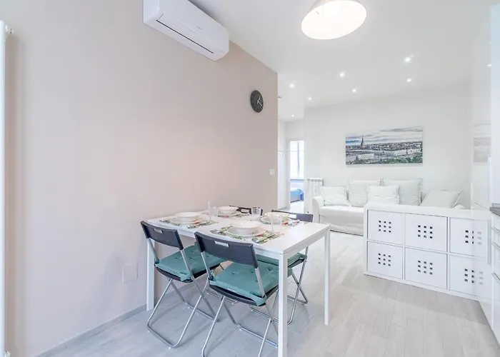 アパート Guesthost - Crocetta District! Bright & Roomy *