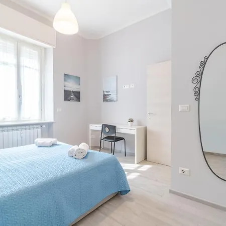 דירה Guesthost - Crocetta District! Bright & Roomy *