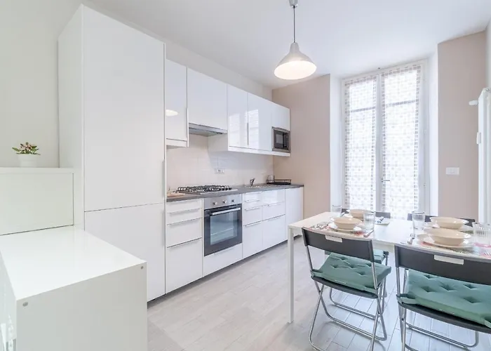 شقة Guesthost - Crocetta District! Bright & Roomy *