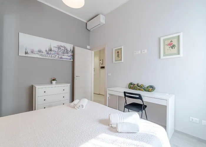 شقة Guesthost - Crocetta District! Bright & Roomy *